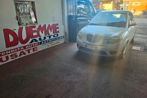 Lancia Ypsilon 1.3 MJT 75 CV Oro rate da 99,00