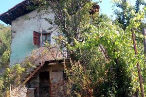 Rustico da ristrutturare