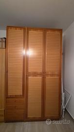 Armadio guardaroba in legno