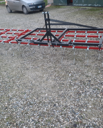 Attrezzi agricoli vari