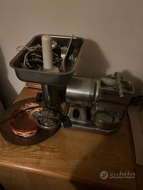 Tritacarne elettrico