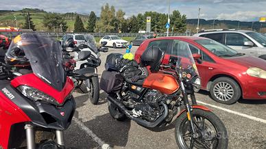 Moto Guzzi V7 Stone 2021