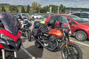 Moto Guzzi V7 Stone 2021