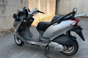 Scooter Grand Dink 125