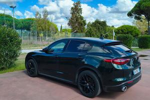 alfa romeo stelvio Q4 executive