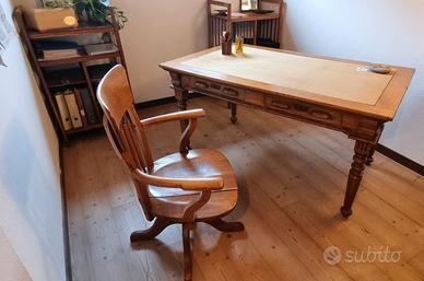 Tavolo con poltrona e 2 librerie in teak