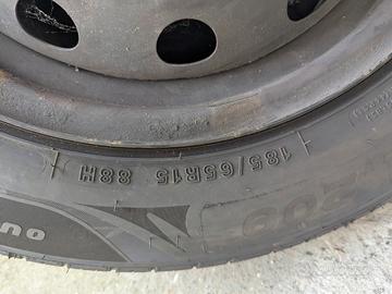 4cerchi in acciaio da 15 con gomme estive 185/65
