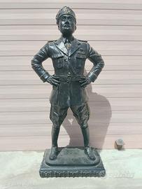 statua di mussolini 