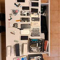 Lotto ricambi iphone