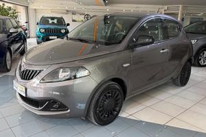 Lancia Ypsilon 1.0 FireFly 5 porte S&S Hybrid Silv