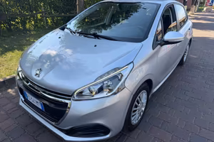 Peugeot 208 BlueHDi 75 5 porte Allure