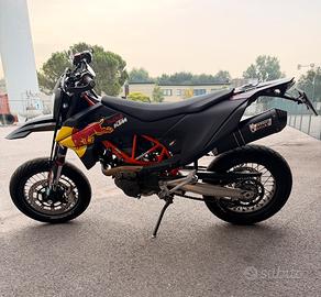 KTM 690 SMC R 2020 depotenziata a libretto