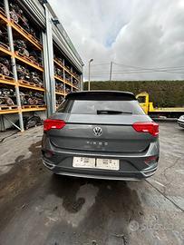 RICAMBI USATI AUTO VW T-ROC 2018 DGTE