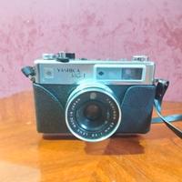 Macchina fotografica Yashica MG1