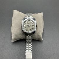 orologio da polso vintage di marca Astor