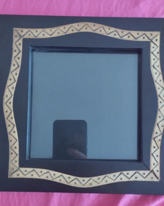cornice foto etnica in legno 