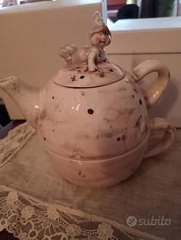teiera con tazza 