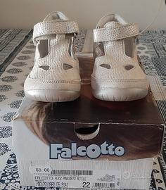 sandaletti nuovi nr 22