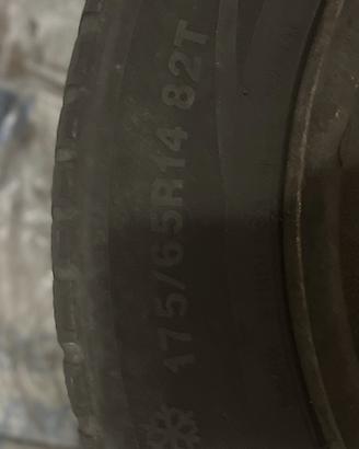 2 Gomme invernali con cerchio