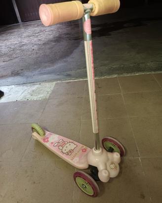 Monopattino HELLO KITTY