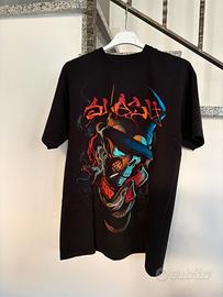 T-Shirt con Stampa Nuova