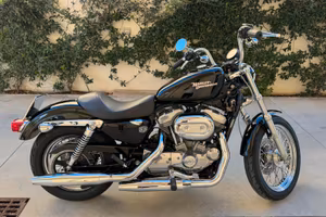 Harley sportster 883