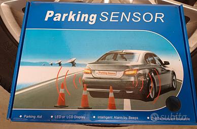 Sensori parcheggio auto 