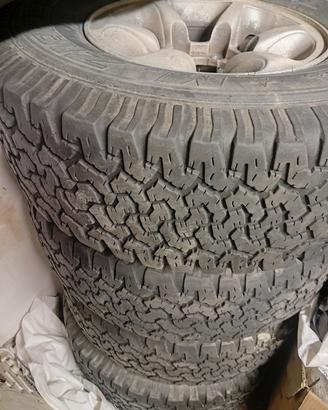 gomme e cerchi Mitsubishi Pajero 
