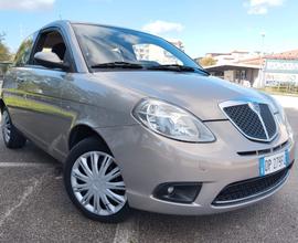 Lancia Ypsilon 1.3 MJT 75 CV Argento