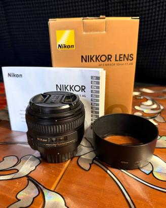 NIKKOR LENS AF-S 50mm f\1.4G 200€