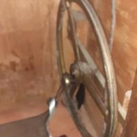 vecchia cucitrice a pedale 