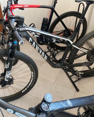 CANYON LUX CF7 SHIMANO XT TOTAL CARBON