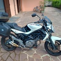 Suzuki SFV Gladius 650 - 2014