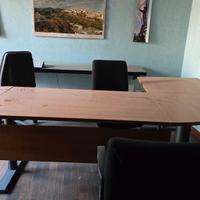 Scrivania presidenziale e mobili per ufficio