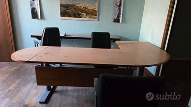 Scrivania presidenziale e mobili per ufficio