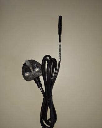 Cavetto con presa tipo G e IEC320 C7 a 2 pin