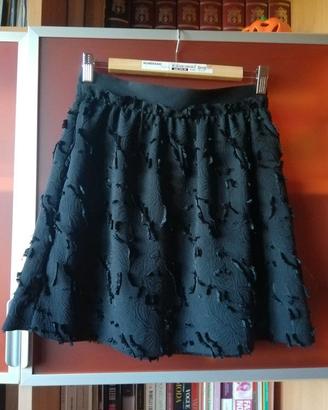 Minigonna h&m nera con ricami taglia M