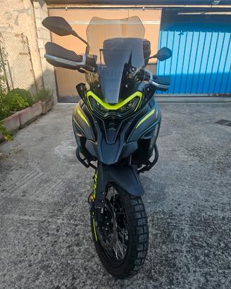 Benelli TRK 702 X