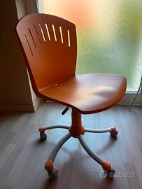 Sedia da scrivania ergonomica color arancione