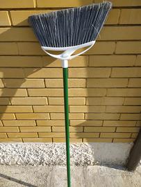 Scopa da interno e esterno 