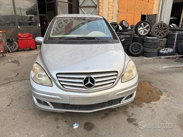 Ricambi Mercedes-Benz B 180 2.0 CDI 109cv del 2006
