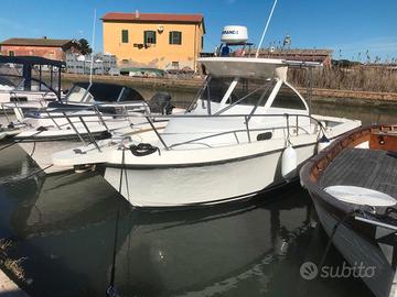 Barca a motore Tuccoli 25