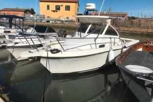 Barca a motore Tuccoli 25