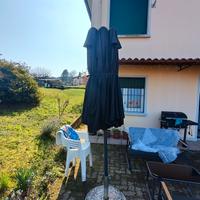 Ombrellone da giardino con piantana 