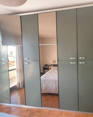 Armadio guardaroba in legno