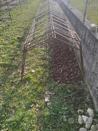 Strutture in ferro per tunnel orto