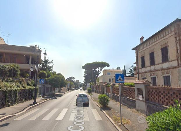 Marino quadrilocale con balcone