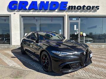 Alfa Romeo Giulia 2.9 t V6 Quadrifoglio 510cv Akra