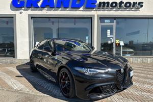 Alfa Romeo Giulia 2.9 t V6 Quadrifoglio 510cv Akra