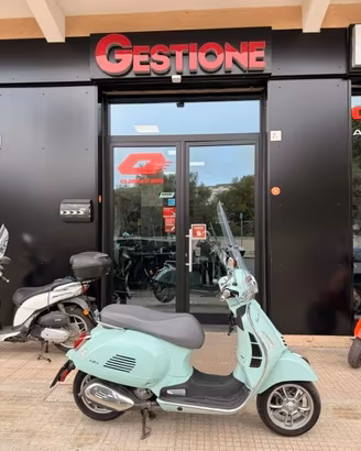 Piaggio Vespa 300 GTS hpe